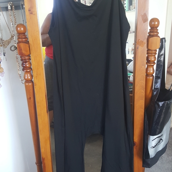 Black romper - Picture 2 of 2